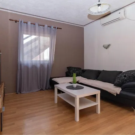 Stunning In Apartment *