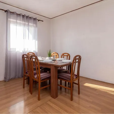 Stunning In Apartment *