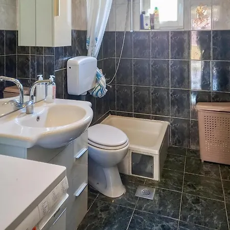 3 Bedroom Awesome In